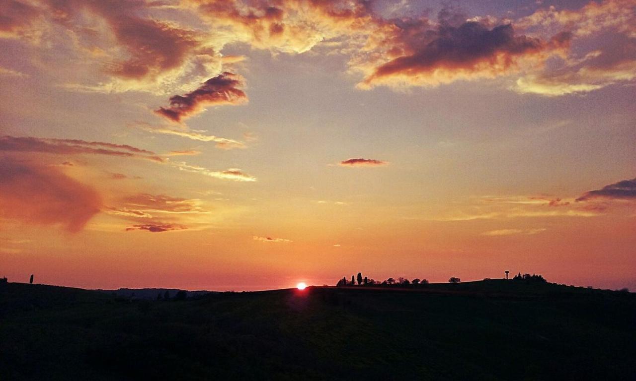 Agriturismo Podere Cherzo Cinigiano Exterior foto
